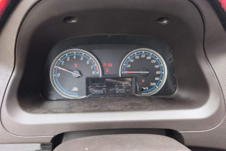 Used Baojun 730 2014 1.5L manual Comfort version 7 seats Instrument Cluster