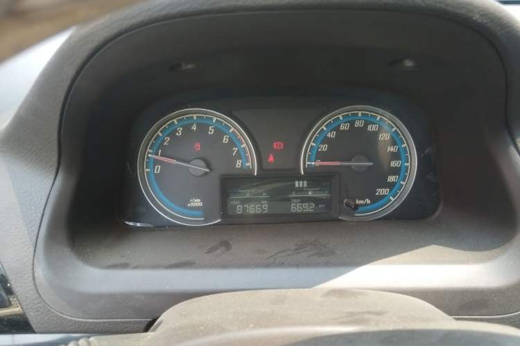Used Baojun 730 2014 1.5L manual standard trim 7 seats Instrument Cluster