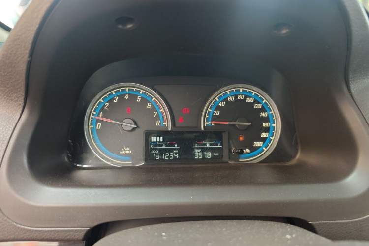 Used Baojun 730 2014 1.5L manual Comfort ESP version 7 seats Instrument Cluster