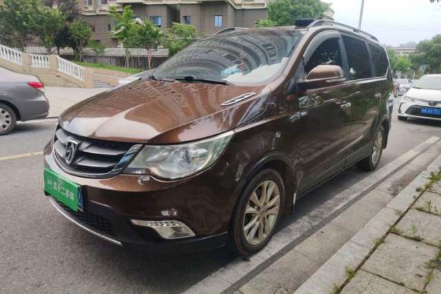 Used Baojun 730 2014 1.5L manual luxury trim 7 seats