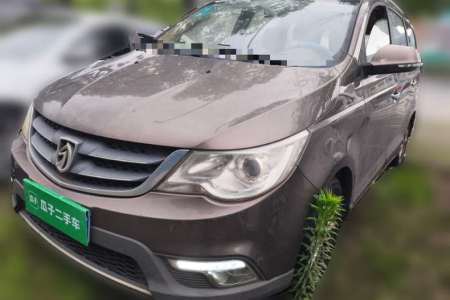 Used Baojun 730 2014 1.5L manual luxury trim 7 seats