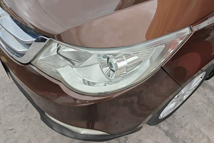 Used Baojun 730 2014 1.5L manual luxury trim 7 seats Left Front Headlight