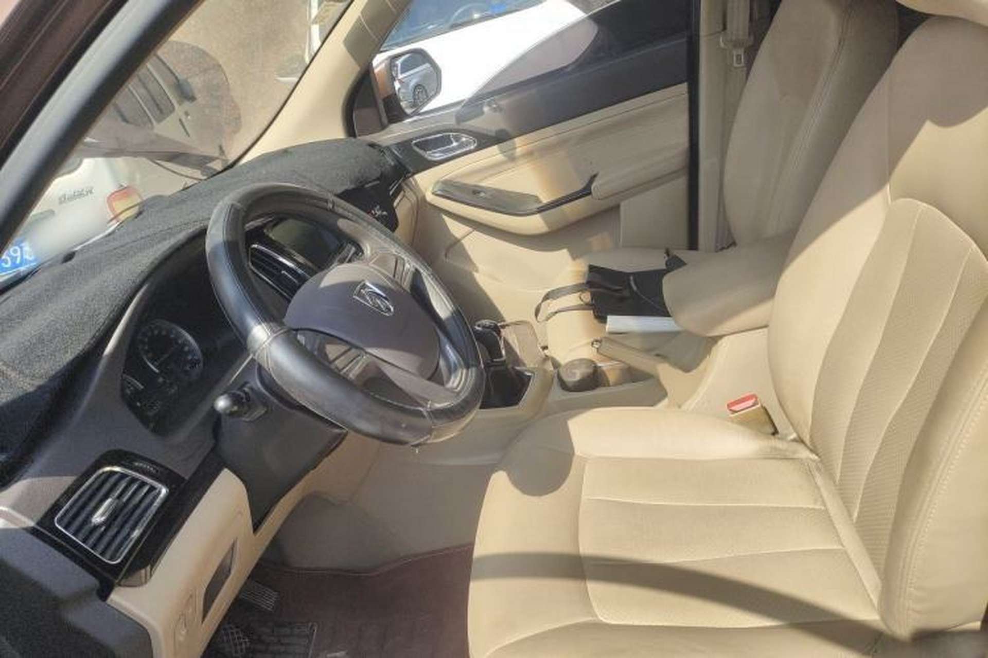 Used Baojun 730 2014 1.5L manual Comfort version 7 seats Left Front Seat