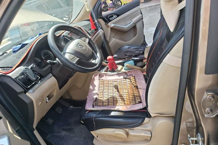 Used Baojun 730 2014 1.5L manual standard trim 7 seats Left Front Seat