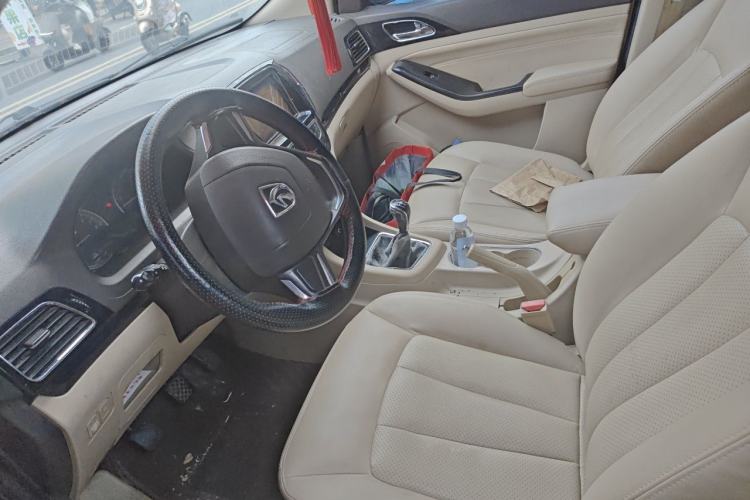 Used Baojun 730 2014 1.5L manual Comfort ESP version 7 seats Left Front Seat