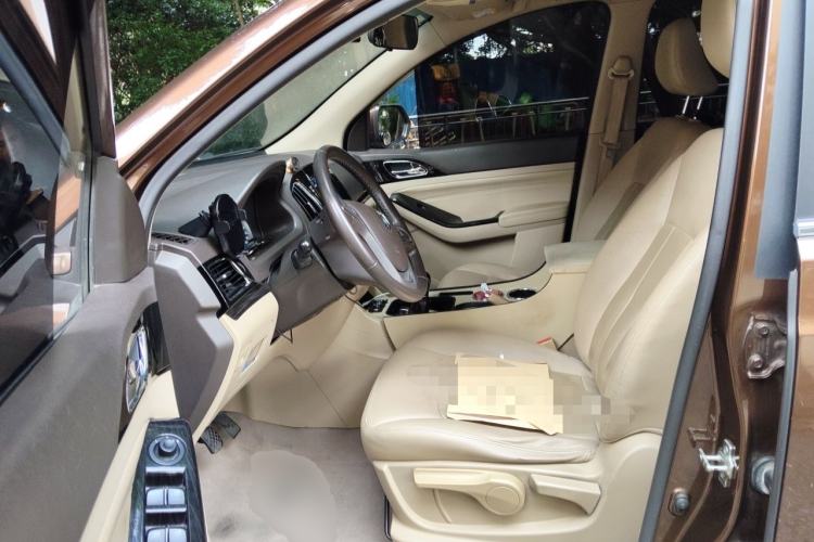 Used Baojun 730 2014 1.5L Manual Luxury Navigation ESP Version 7 Seats Left Front Seat