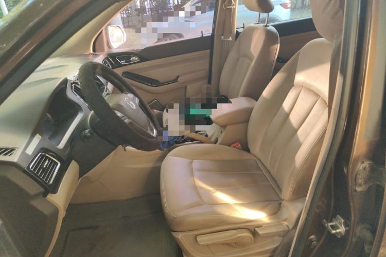 Used Baojun 730 2014 1.5L manual Comfort version 7 seats Left Front Seat
