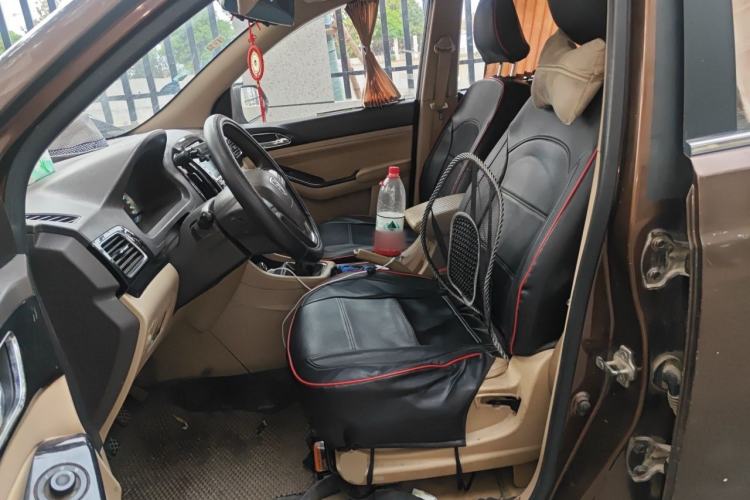 Used Baojun 730 2014 1.5L manual Comfort version 7 seats Left Front Seat