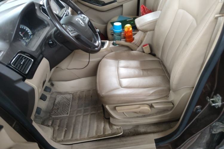 Used Baojun 730 2014 1.5L Manual Luxury Navigation ESP Version 7 Seats Left Front Seat