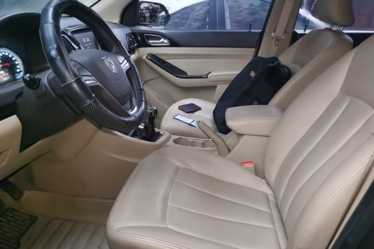 Used Baojun 730 2014 1.5L manual Comfort version 7 seats Left Front Seat