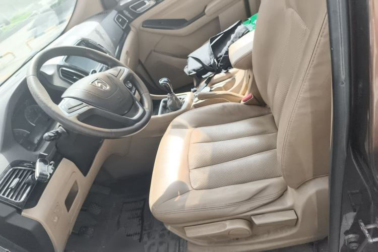 Used Baojun 730 2014 1.5L manual Comfort ESP version 7 seats Left Front Seat