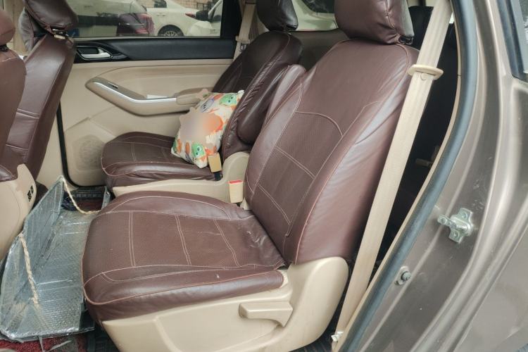 Used Baojun 730 2014 1.5L manual standard trim 7 seats Left Rear Seat