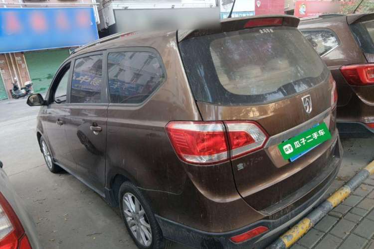 Used Baojun 730 2014 1.5L manual standard trim 7 seats Left Side