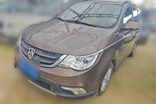 Used Baojun 730 2014 1.5L manual Comfort version 7 seats