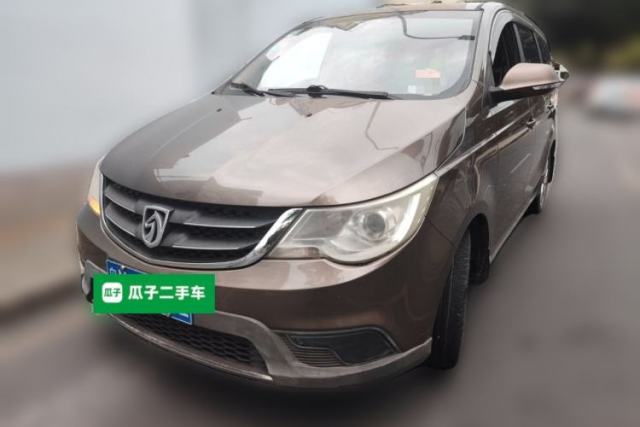 Used Baojun 730 2014 1.5L manual standard trim 7 seats