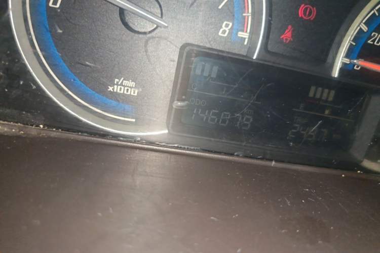 Used Baojun 730 2014 1.5L manual Comfort version 7 seats Odometer Close Up