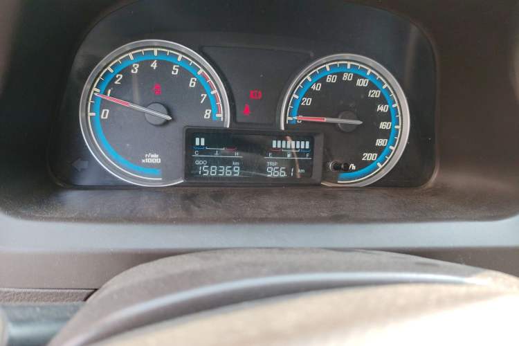 Used Baojun 730 2014 1.5L manual Comfort ESP version 7 seats Odometer Close Up