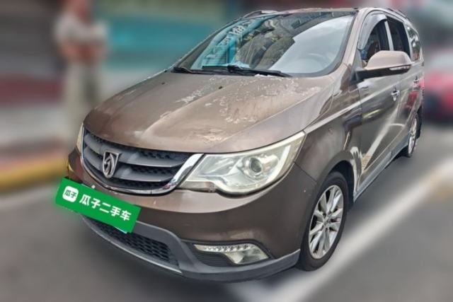 Used Baojun 730 2014 1.5L manual Comfort version 7 seats