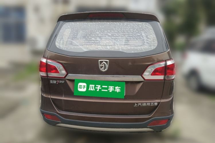 Used Baojun 730 2014 1.5L manual standard trim 7 seats Rear