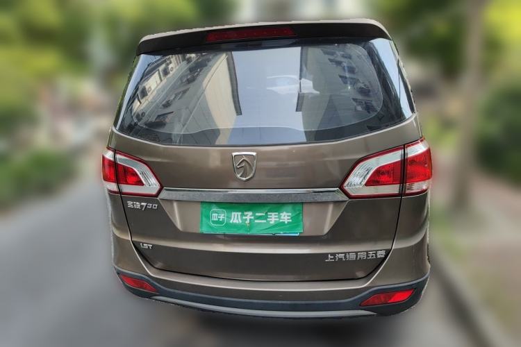 Used Baojun 730 2014 1.5L manual standard trim 7 seats Rear