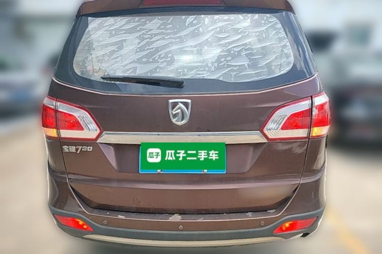 Used Baojun 730 2014 1.5L manual Comfort version 7 seats Rear