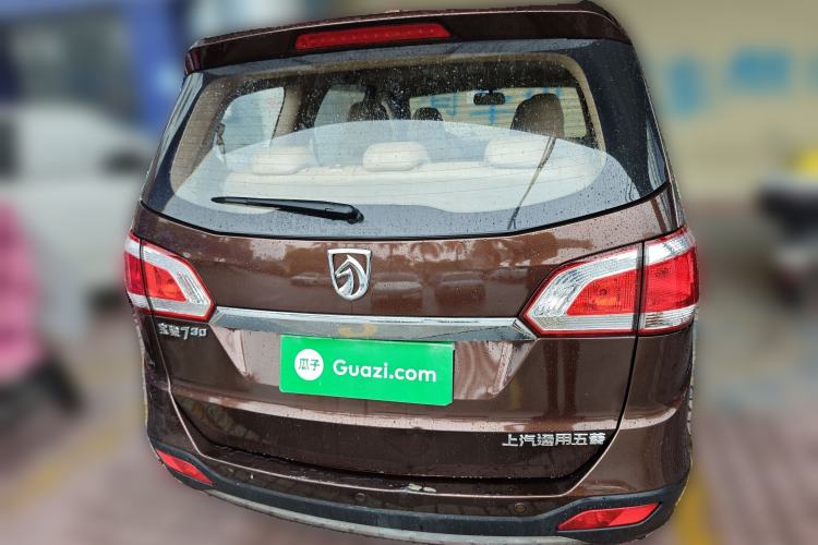 Used Baojun 730 2014 1.5L manual luxury trim 7 seats Rear