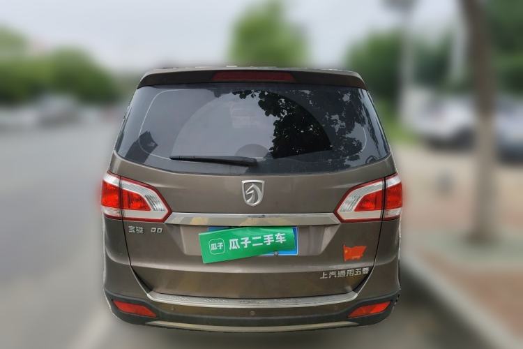 Used Baojun 730 2014 1.5L manual luxury trim 7 seats Rear