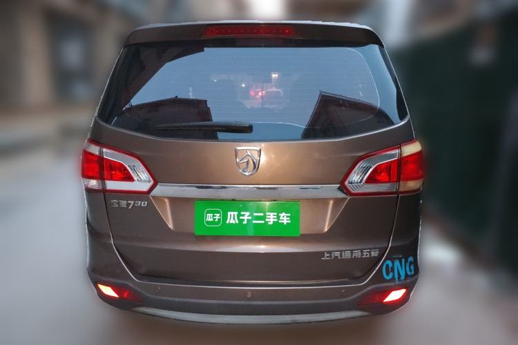 Used Baojun 730 2014 1.5L manual Comfort version 7 seats Rear