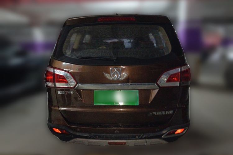 Used Baojun 730 2014 1.5L manual Comfort version 7 seats Rear
