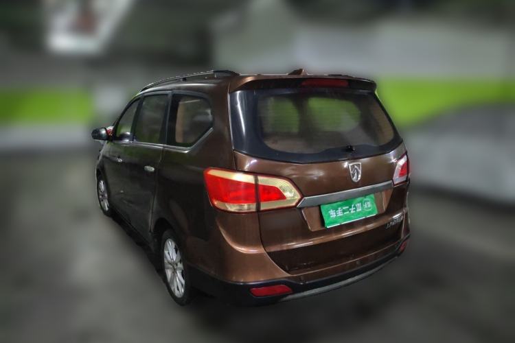 Used Baojun 730 2014 1.5L manual luxury trim 7 seats Rear Left 45 Deg