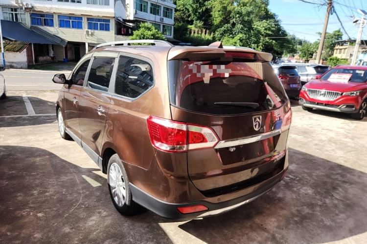 Used Baojun 730 2014 1.5L manual Comfort ESP version 7 seats Rear Left 45 Deg