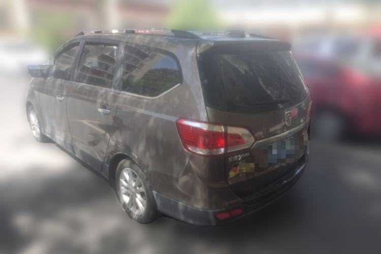 Used Baojun 730 2014 1.5L manual luxury trim 7 seats Rear Left 45 Deg