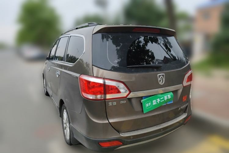 Used Baojun 730 2014 1.5L manual luxury trim 7 seats Rear Left 45 Deg