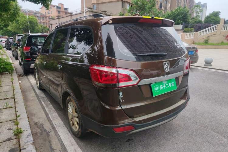 Used Baojun 730 2014 1.5L manual luxury trim 7 seats Rear Left 45 Deg