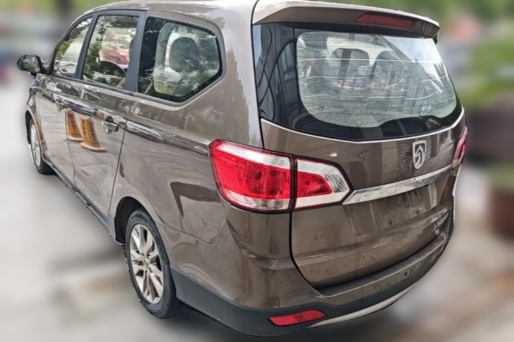 Used Baojun 730 2014 1.5L manual standard trim 7 seats Rear Left 45 Deg