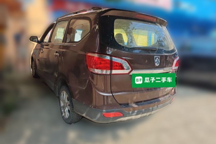 Used Baojun 730 2014 1.5L manual luxury trim 7 seats Rear Left 45 Deg