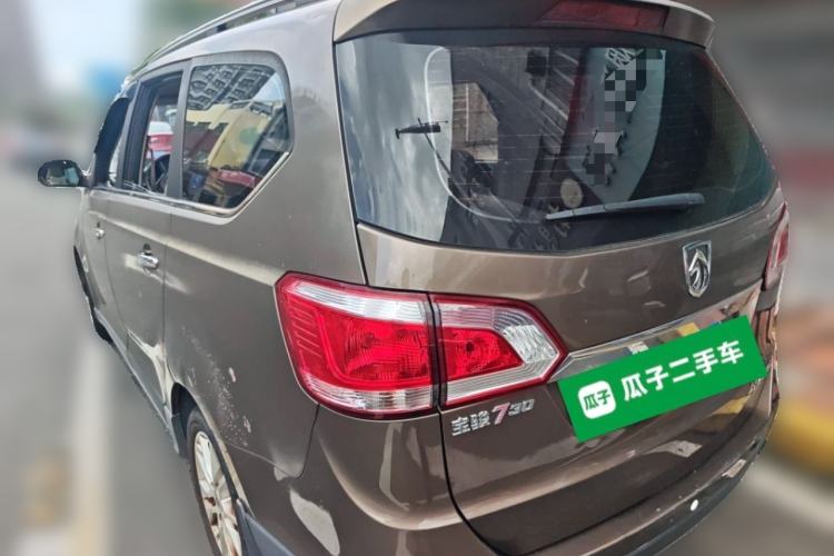 Used Baojun 730 2014 1.5L manual Comfort version 7 seats Rear Left 45 Deg