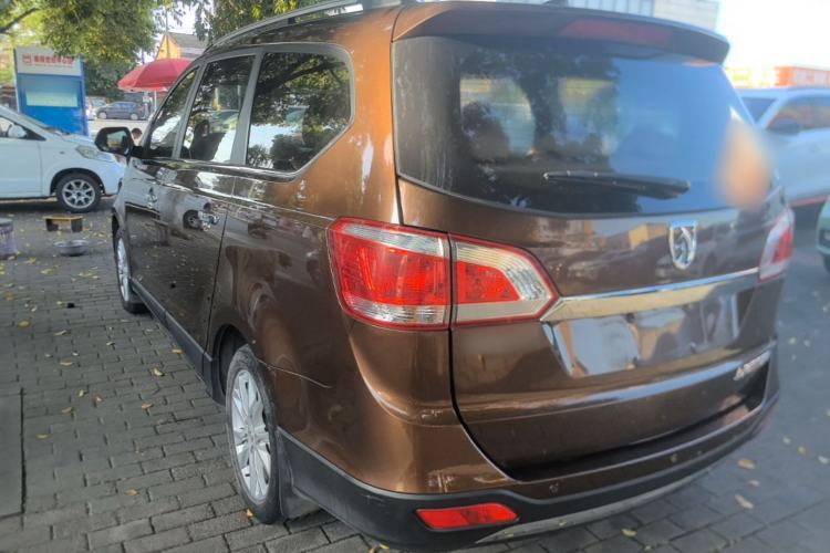 Used Baojun 730 2014 1.5L manual Comfort ESP version 7 seats Rear Left 45 Deg