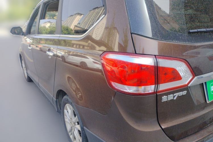 Used Baojun 730 2014 1.5L manual Comfort ESP version 7 seats Rear Left 45 Deg