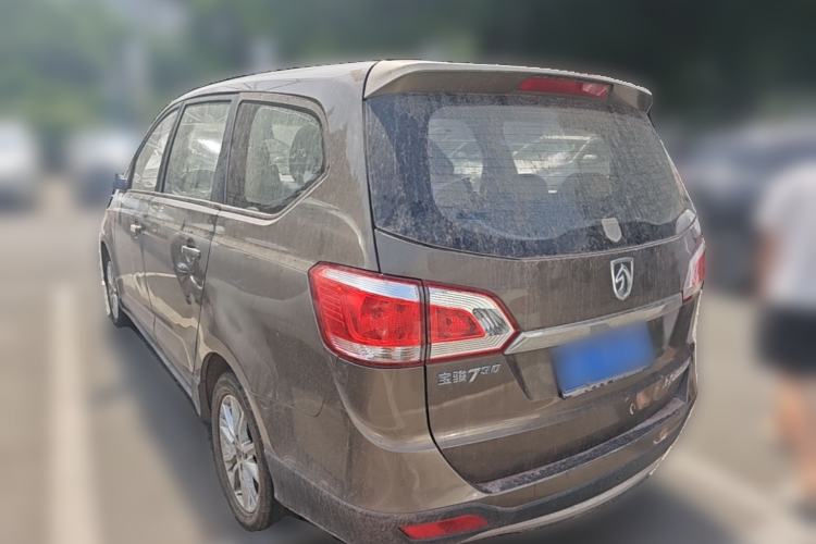 Used Baojun 730 2014 1.5L manual standard trim 7 seats Rear Left 45 Deg