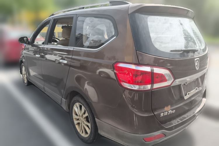 Used Baojun 730 2014 1.5L manual Comfort ESP version 7 seats Rear Left 45 Deg