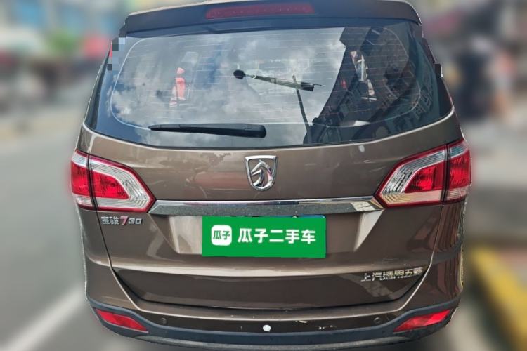 Used Baojun 730 2014 1.5L manual Comfort version 7 seats Rear