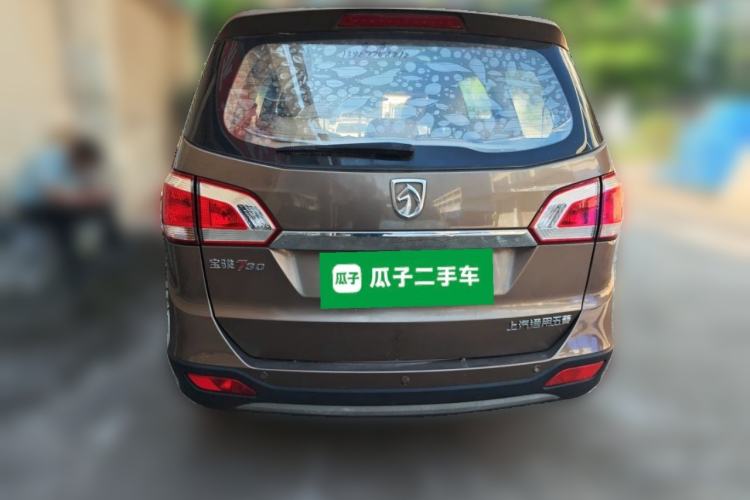Used Baojun 730 2014 1.5L manual Comfort version 7 seats Rear