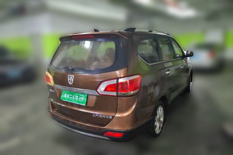 Used Baojun 730 2014 1.5L manual luxury trim 7 seats Rear Right 45 Deg