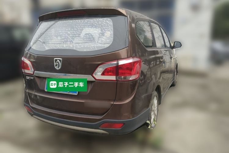 Used Baojun 730 2014 1.5L manual standard trim 7 seats Rear Right 45 Deg