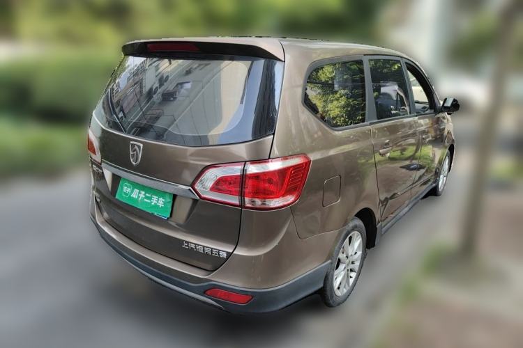 Used Baojun 730 2014 1.5L manual standard trim 7 seats Rear Right 45 Deg