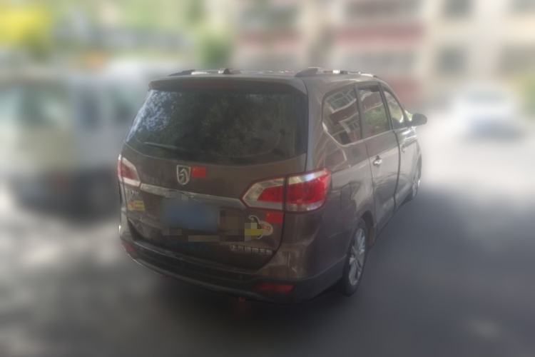 Used Baojun 730 2014 1.5L manual luxury trim 7 seats Rear Right 45 Deg