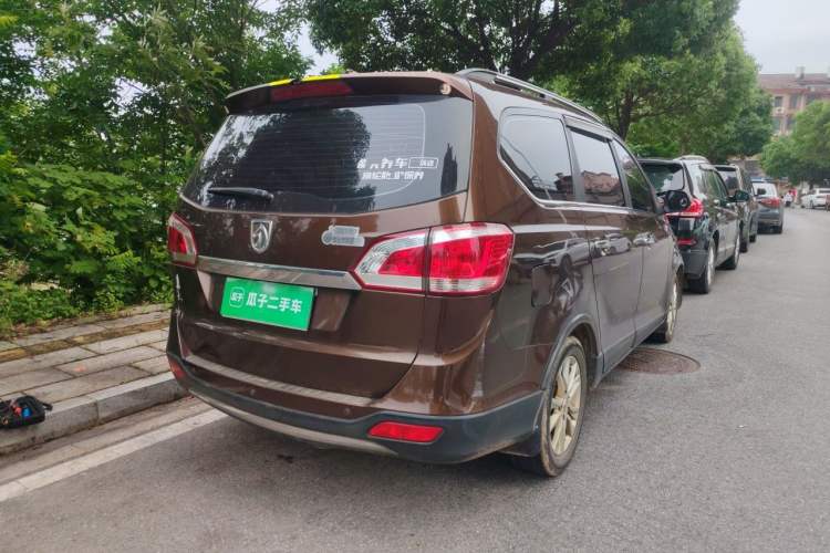 Used Baojun 730 2014 1.5L manual luxury trim 7 seats Rear Right 45 Deg