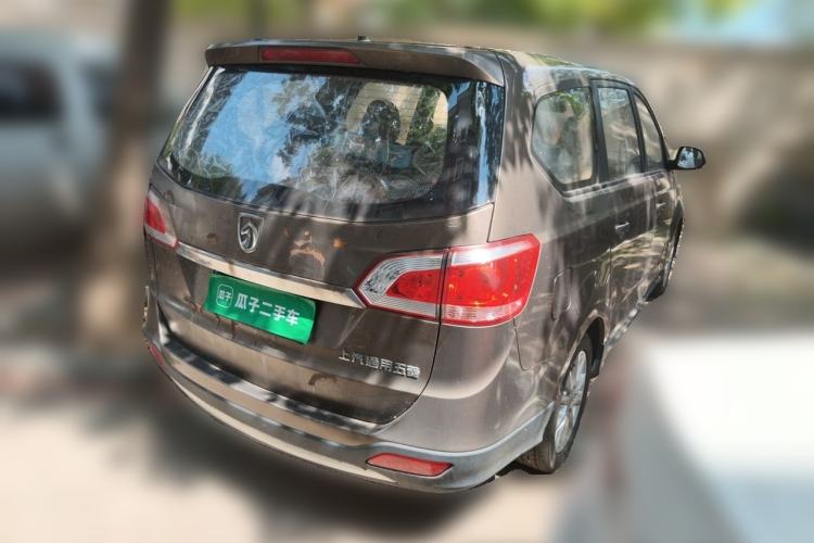 Used Baojun 730 2014 1.5L manual standard trim 7 seats Rear Right 45 Deg