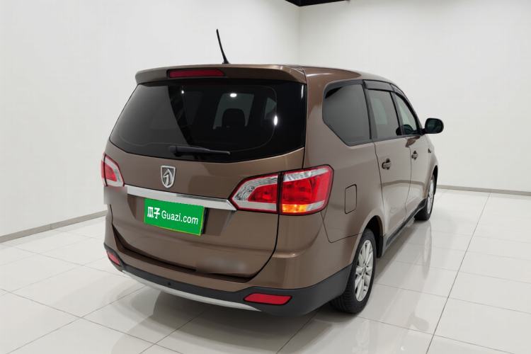 Used Baojun 730 2014 1.5L manual standard trim 7 seats Rear Right 45 Deg
